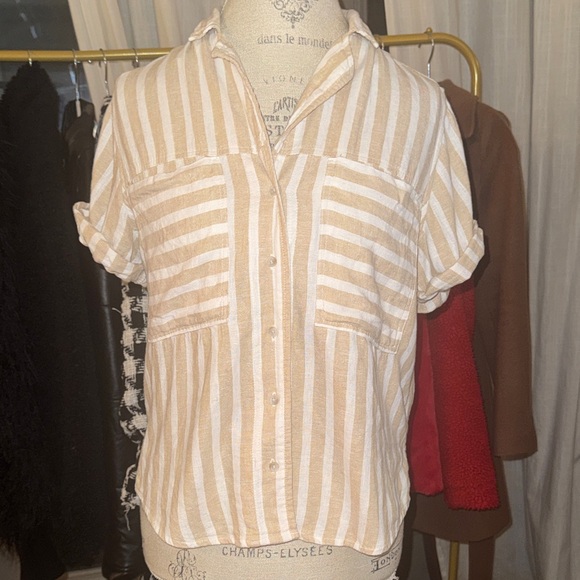 Universal Thread Tops - Universal Thread Striped Beige White Womens Top Button Up Collar Shortsleeve XS